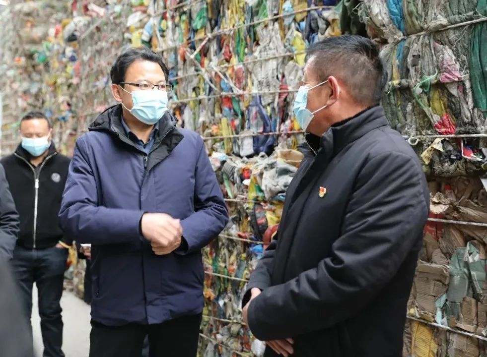 索南丹增在玉树市调研时强调全面推进垃圾分类工作做到不留死角没有