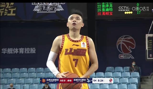 原帅5三分射落福建队高登46分难阻失利黎伊扬区俊炫配合娴熟