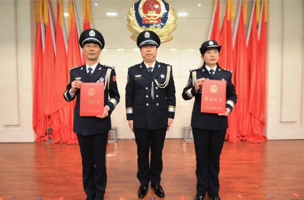 致敬警察节常德市公安局隆重举行庆祝中国人民警察节系列活动