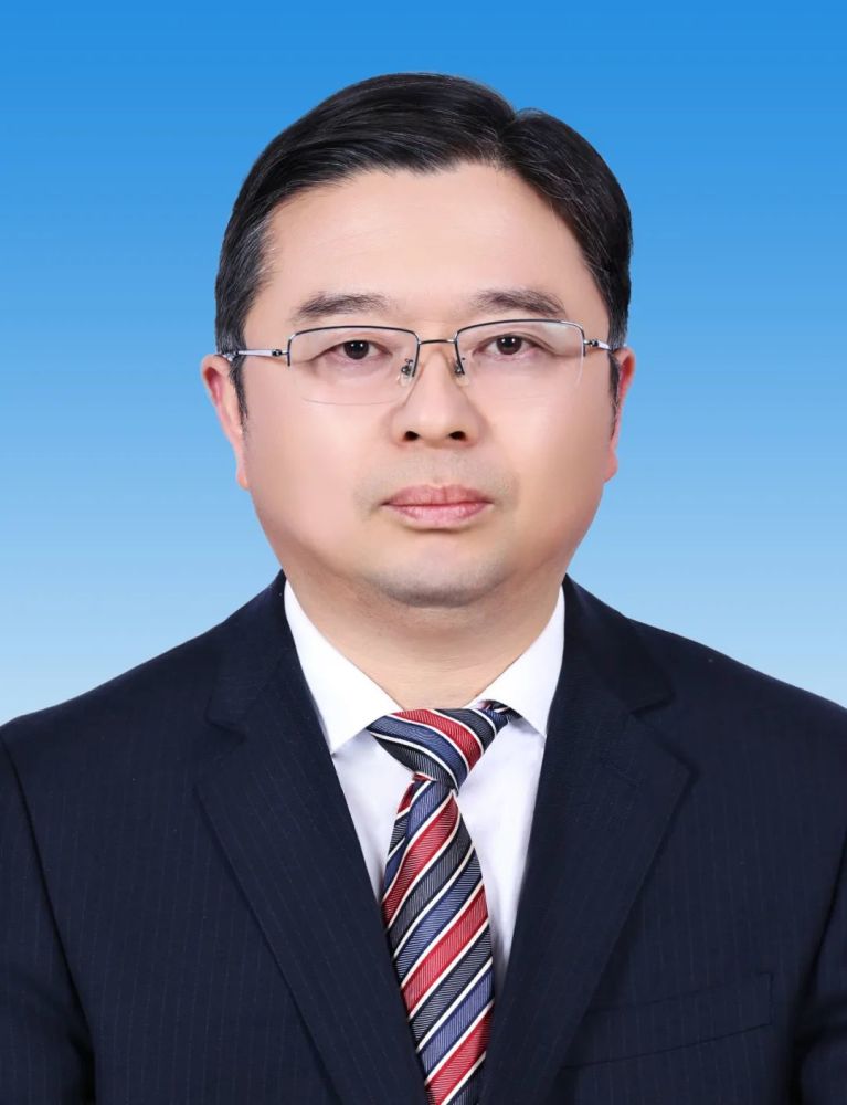 市十八届人大一次会议举行第三次全体会议,冯仁新当选市第十八届人大