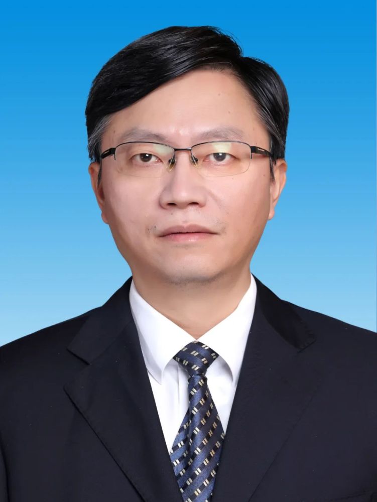 市十八届人大一次会议举行第三次全体会议,冯仁新当选市第十八届人大