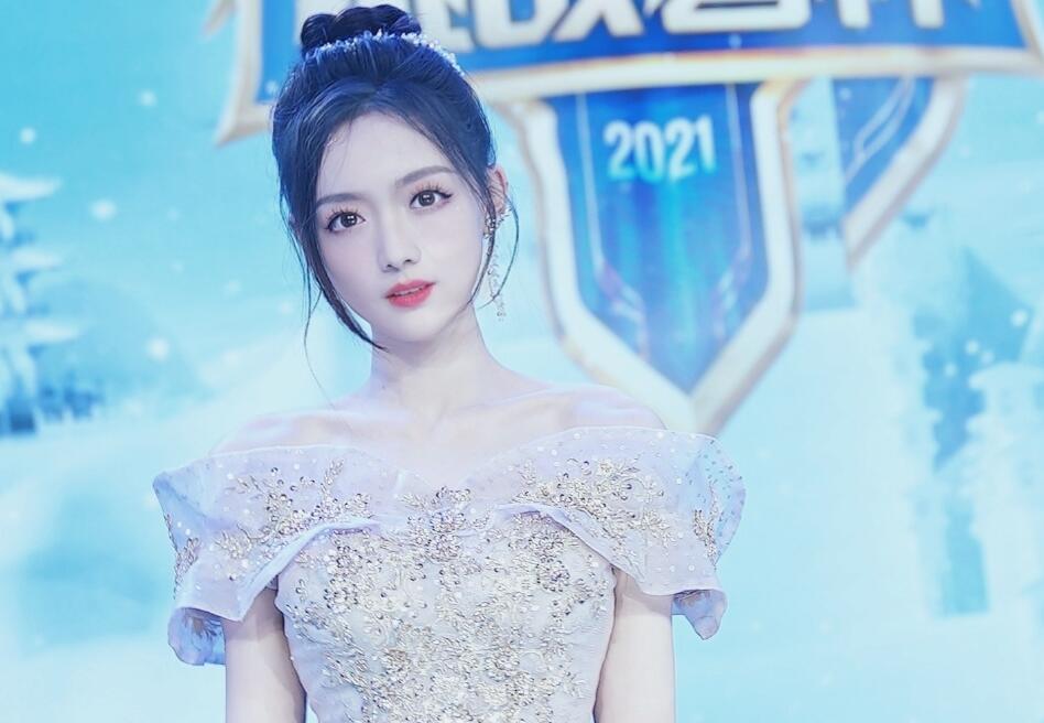 情商太低王者荣耀主持人灵儿光速删博gk粉丝表示不接受道歉