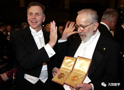 1982年,幽门螺杆菌由巴里·马歇尔(barryj.marshall)和罗宾·沃伦(j.