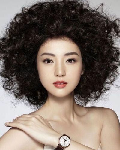 女人到了中年,这4种发型尽量别剪,自以为时髦,其实显老又土气_腾讯