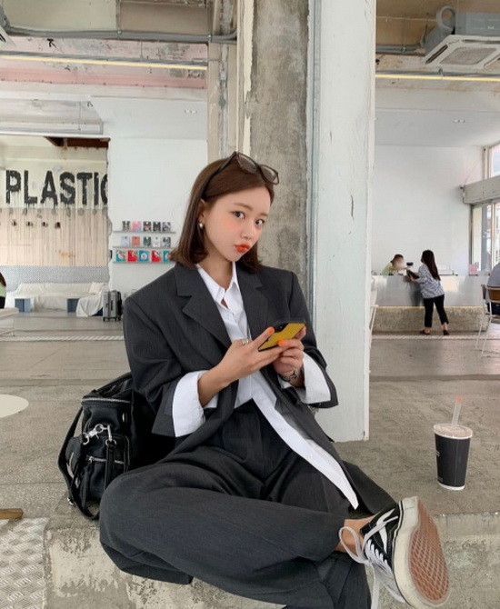 大胸博主vivamoon这样穿搭大胸不显胖