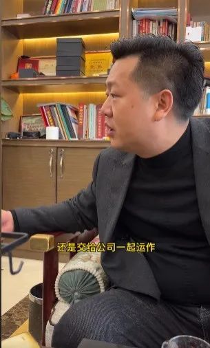 戈雅老廖与合拍传媒签约,开启艺人生涯,张大炮在布一个大局!