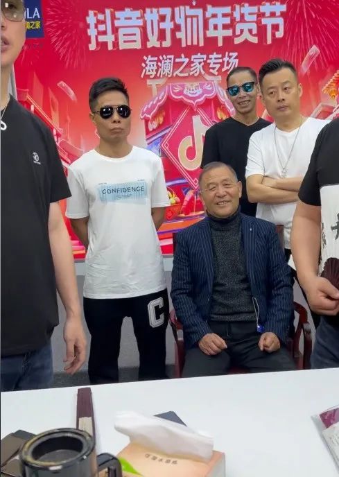 戈雅老廖与合拍传媒签约开启艺人生涯张大炮在布一个大局