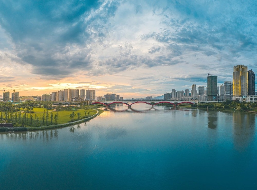 2021十大成功城市之赣州冉冉升起的星辰出人意料的高度