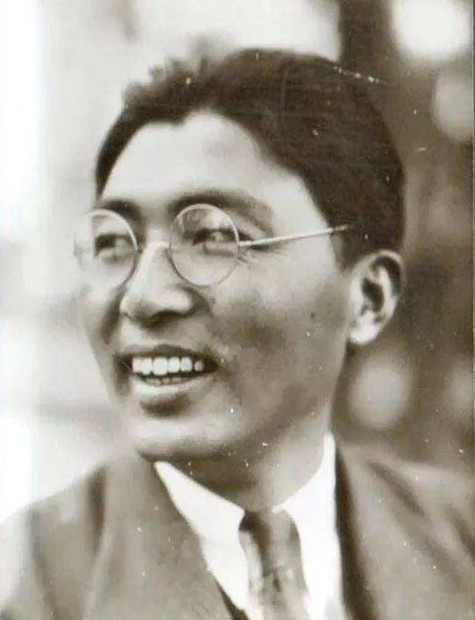 于毅夫生于1903年的吉林双城辛家窝堡,其实他的家庭条件还是十分优越