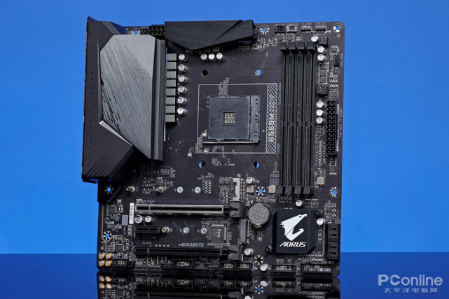 技嘉小雕pro-p b550m aorus pro-p(以下简称:技嘉小雕pro-p b550m)