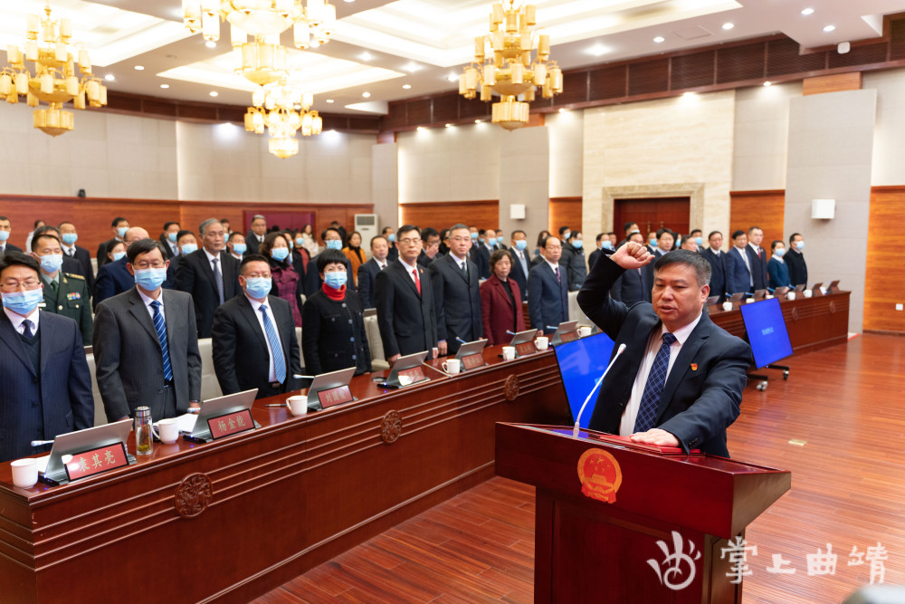 的规定,曲靖市人民政府副市长,代理市长李先祥同志作了任职发言