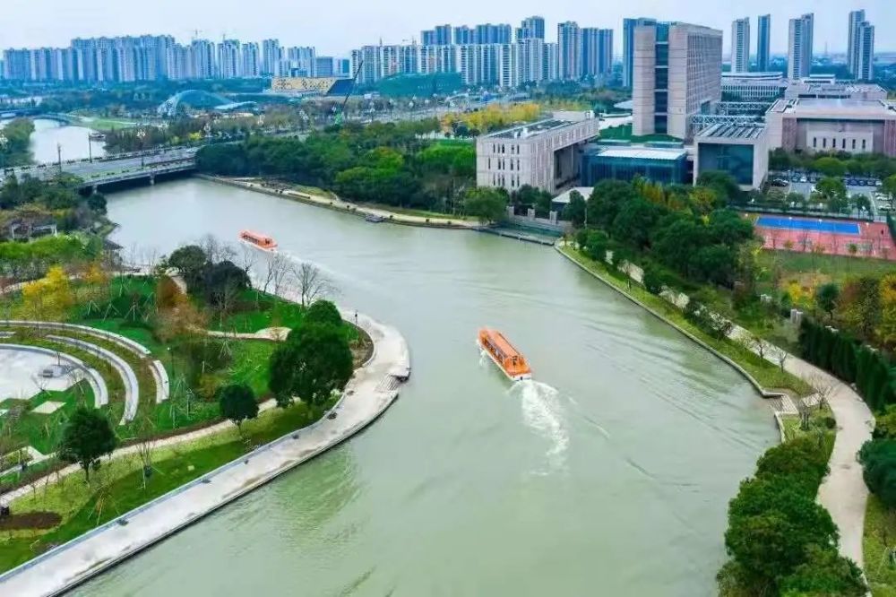 平湖这个地方全新亮相来这里送复古电动车奶茶民宿体验券