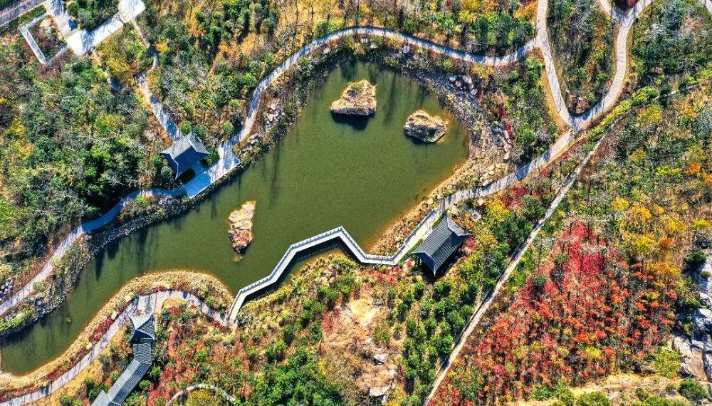 泉山西郊的臥牛山山體公園,是第十三屆(徐州)國際園林博覽會分會場之