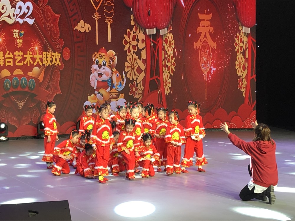 库尔勒第三届少儿春晚节目圆满完成录制