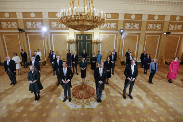 外代一线荷兰新内阁宣誓就职