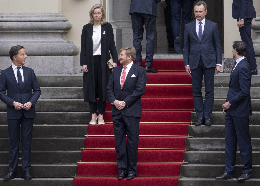 外代一线荷兰新内阁宣誓就职