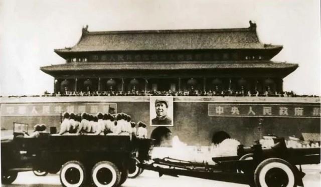 “冰墩墩”“雪容融”亮相北京北辰路为什么学校不建议上猿辅导