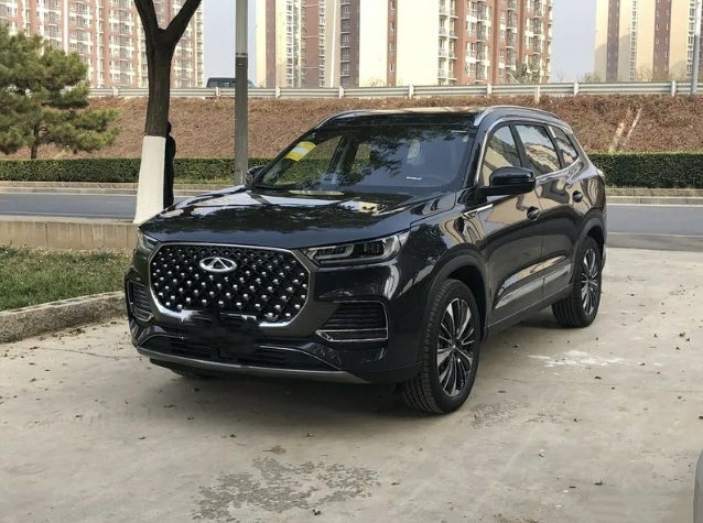 街拍瑞虎8plus鲲鹏版黑武士号称自主品牌颜值天花板