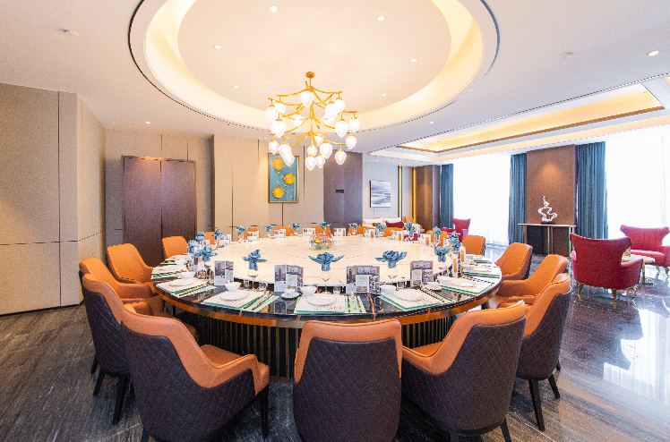 石河子爱派国际酒店举行慈善晚宴!_腾讯新闻