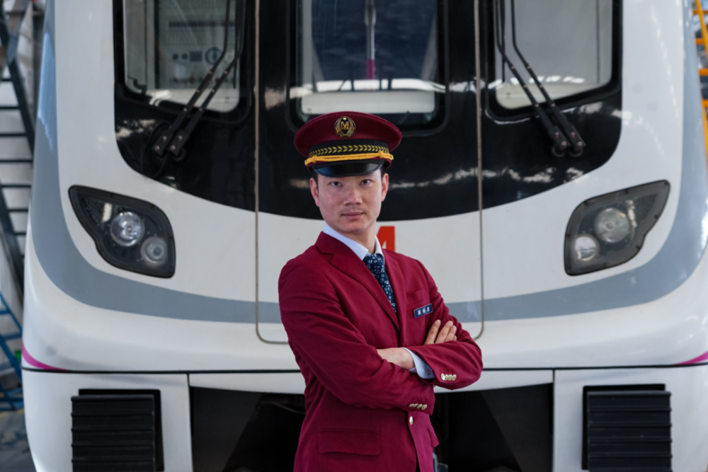 其中,来自车辆中心车辆一部的张一弛在"列车司机竞赛