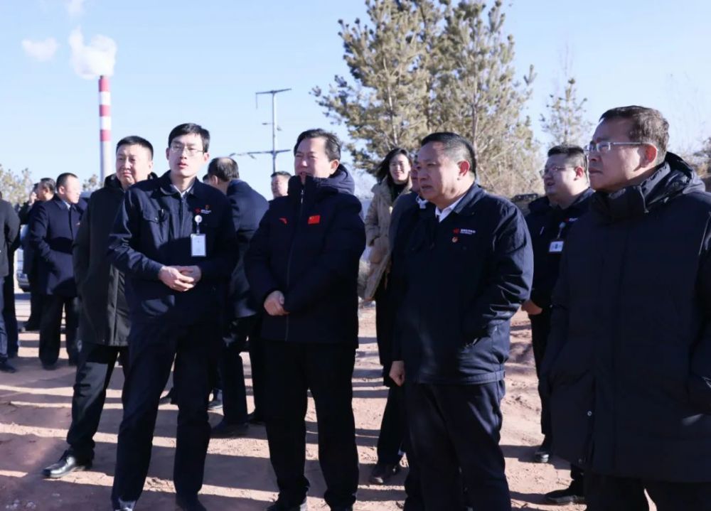华瑞锋带队深入纳林陶亥镇乌兰木伦镇调研