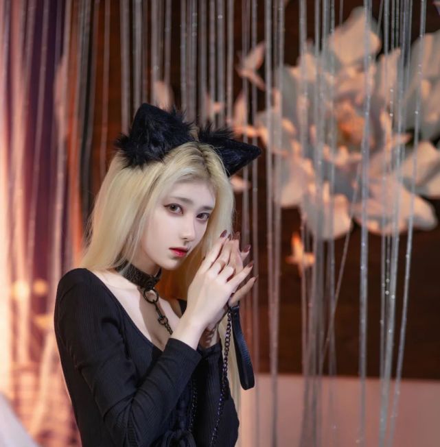 南桃momoko——黑猫咪