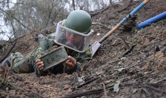 此面向敌:几万颗钢珠把越军炸懵了!老山前线的反步兵大杀器