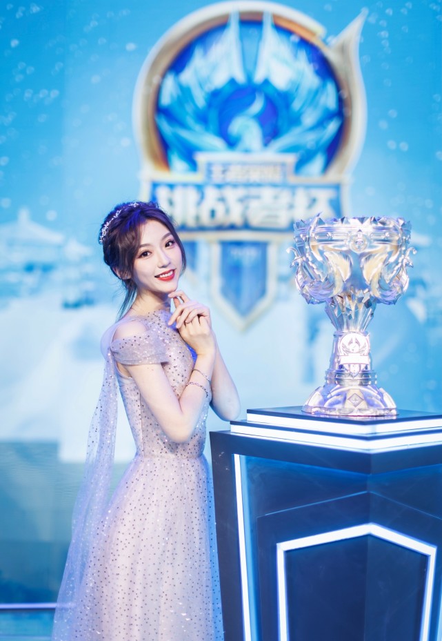 王者荣耀职业比赛官方解说灵儿又出意外剧透比赛不恰当表情包