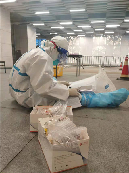 最开心是"放人" 最感动是"配合"|钱晨晨|社区卫生服务中心|彭浦镇