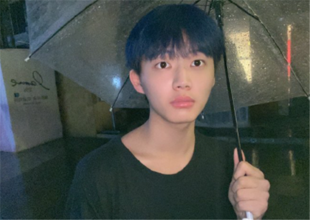 最后赢家还是他们俩小天乐言获得首发机会edg前打野成替补