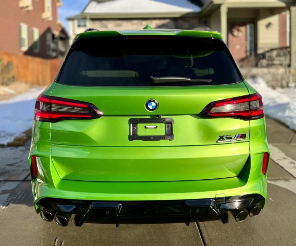 独此一份个性化定制宝马x5m雷霆版配备爪哇绿车漆