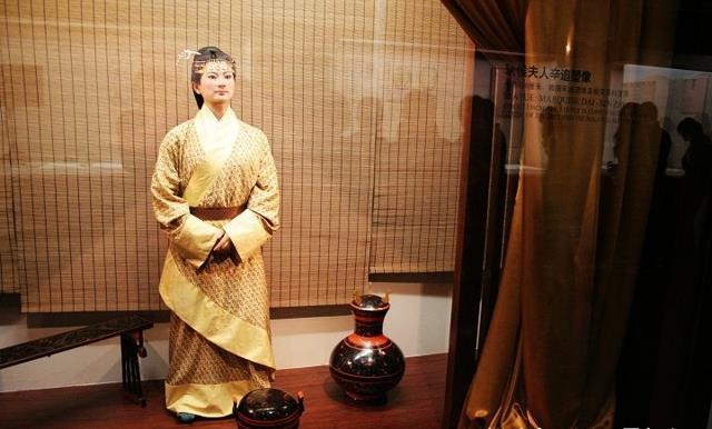 引来盗墓者频频光顾|汉朝|习俗|地下宫殿|马王堆汉墓|刘胜