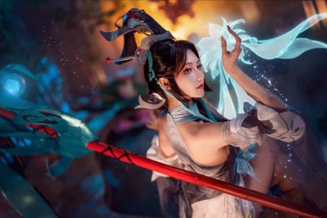 王者cos多位女英雄合集露兒大魔王cos