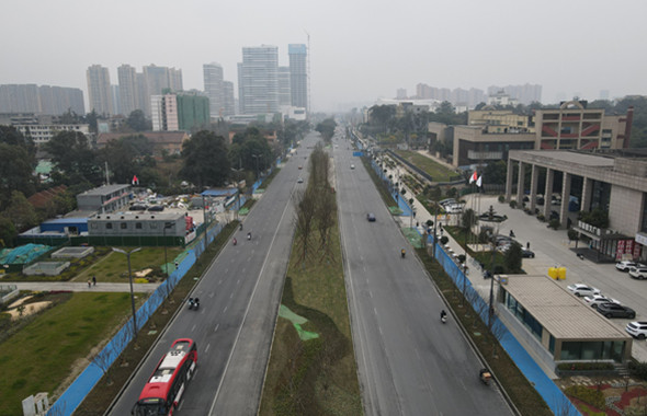 成華大道(中環路至民興路段)道路改造工程基本完工通車