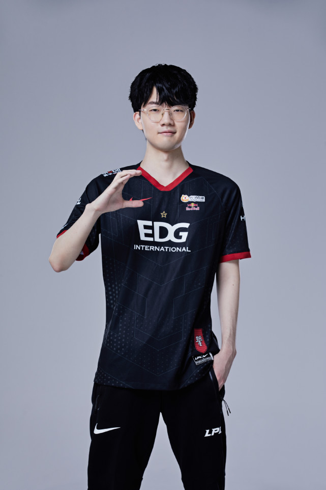 edg.viper 2022lpl春季赛定妆照