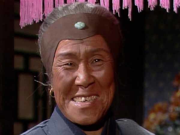 刘姥姥为何夸惜春神仙托生又为何打量了黛玉一番却不夸她