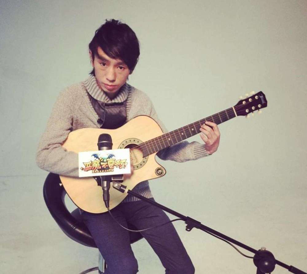 《我的滑板鞋》堪称神曲,从爆红到精神分裂,是谁逼疯了庞麦郎?插图9