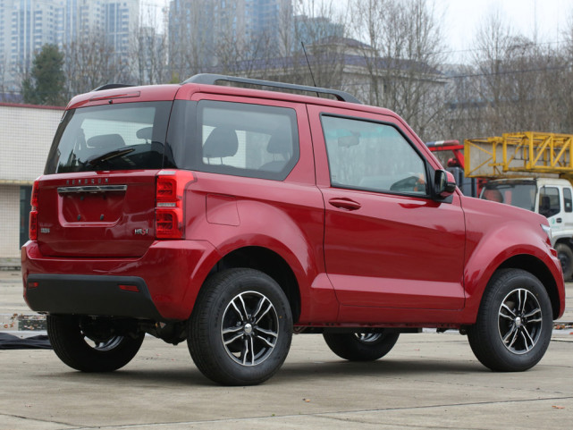 国产版的吉姆尼3门4座续航305km带快充恒润hrs1