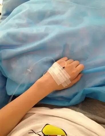 故事:山东9岁女孩腹痛送医,发现腹腔填满肿瘤,得知真相家属崩溃