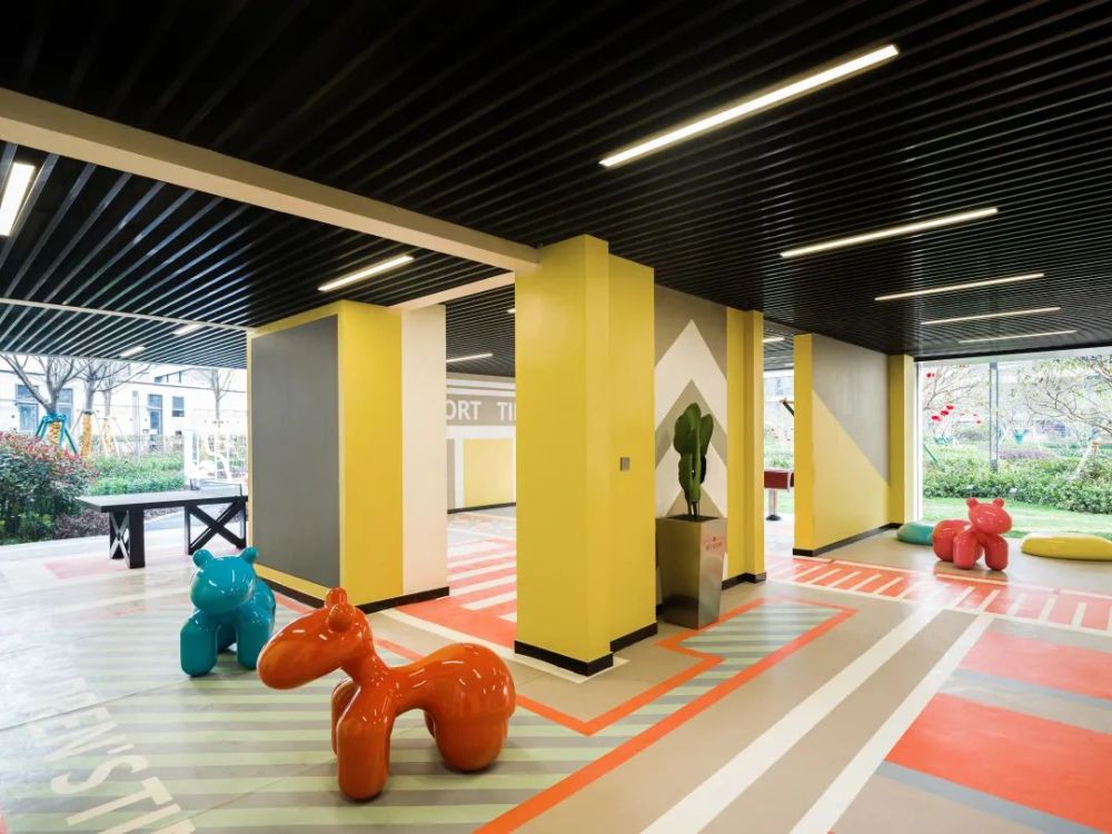 和宁文华府丨架空层实拍图和宁文华府除了会所外,在部分楼幢的架空层