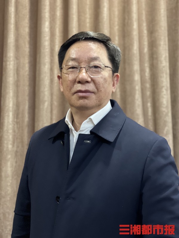 委员访谈|陈登斌:要把优质的教育资源下沉到乡村学校