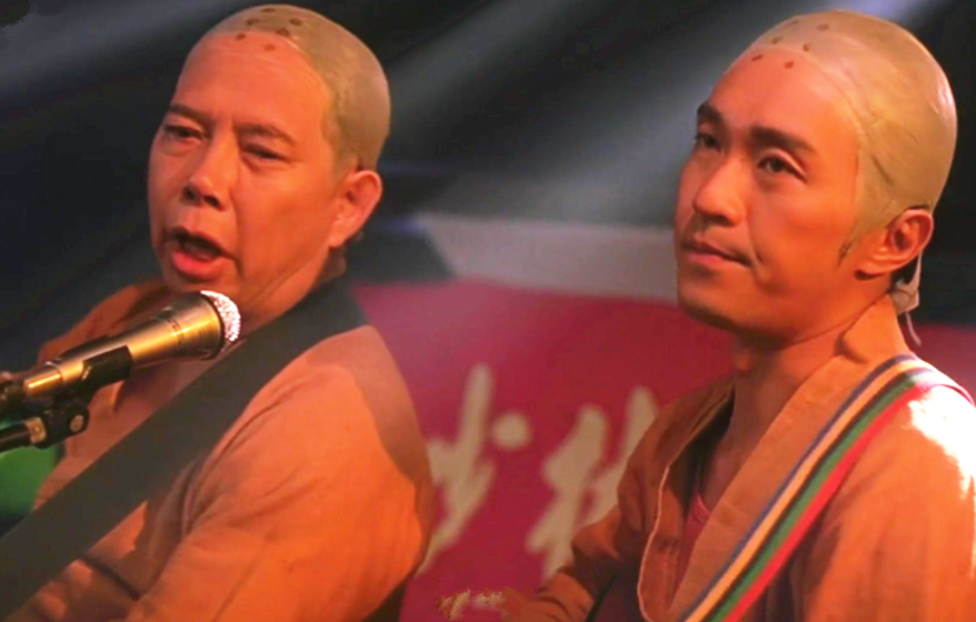 5位周星驰配角齐聚内地,疑似合作拍戏,73岁梁小龙戴墨镜气场足_腾讯