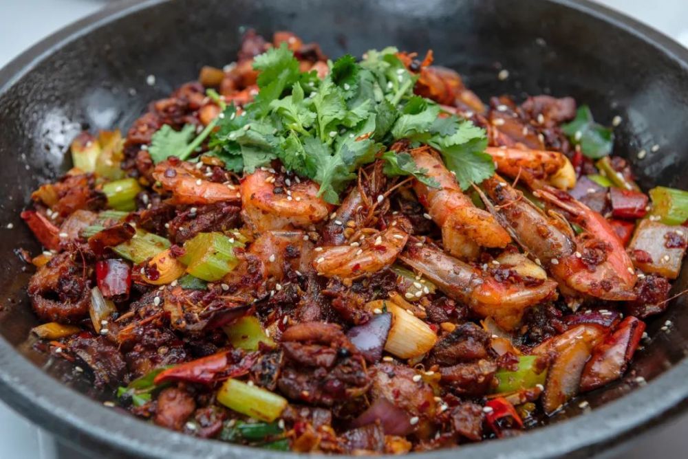 了不起的黔西南美食段大华鸡爆虾