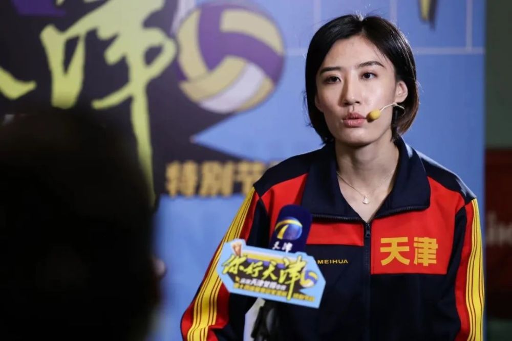 天津人和天津情,由李珊,王茜和张晓婷组成的辣评组将继续给予局间点评