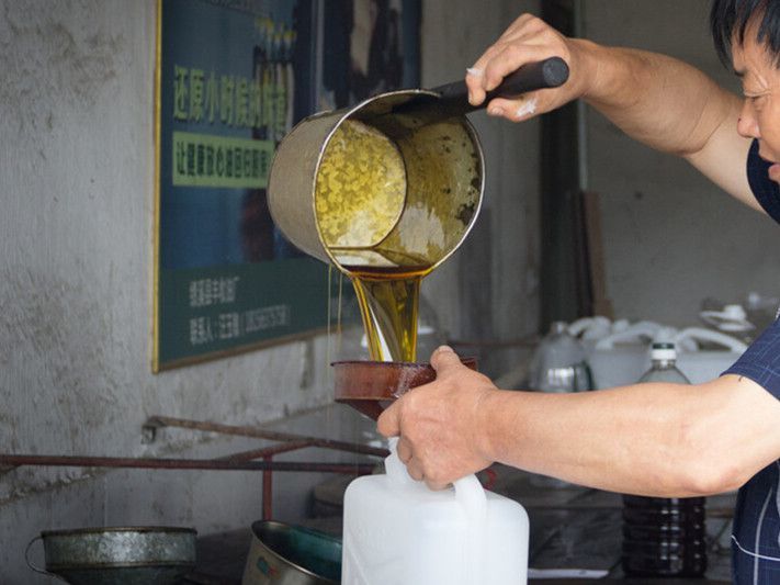 油炸用啥油？炒菜用啥油？7种食用油差别大，选对了油烟少做菜香插图99