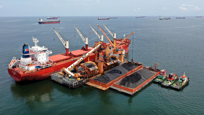 胳膊拧不过大腿印尼禁令生效10天后14艘满载煤炭的船驶向东方