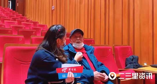 曲折的从艺经历1937年 ,龚尚武生于安康市汉阴县的贫困家庭,因家庭