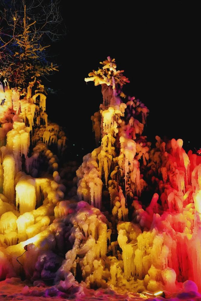 松鸣岩冰雪乐园隆重开业免费两天