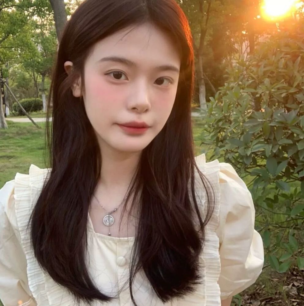 优质精选小众温柔ins风女生头像14