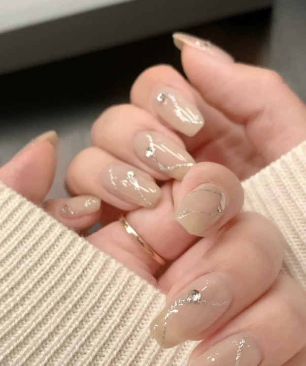 气质冰透款美甲不同的风格一起get吧